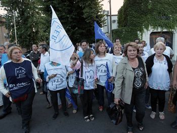 La Provincia extenderá el aumento para docentes a la administración pública