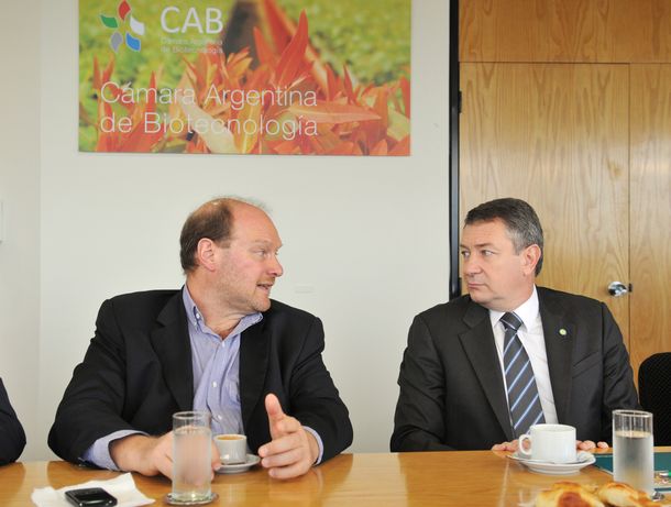 Norberto Yahuar se reunió con empresas de biotecnología