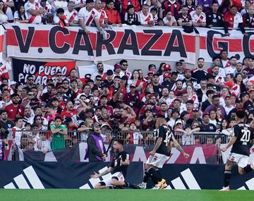River se fue silbado del Monumental tras la derrota y crece el malestar de los hinchas