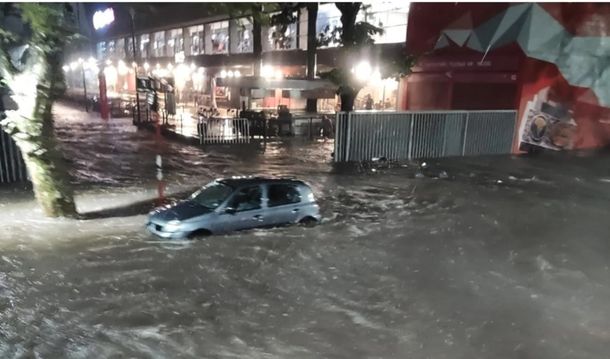 Los clubes también se inundaron: así quedaron la cancha Estudiantes y la sede de Racing