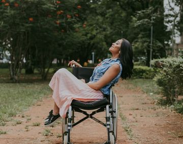 Layane Dias lucha por volver a caminar