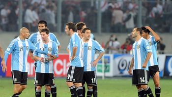 argentina jugo mal y empato con peru, pero es puntero argentina jugo mal y empato con peru, pero es puntero