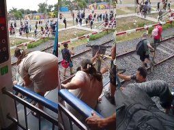 video: pasajeros del tren roca tuvieron que autoevacuarse tras un accidente en glew video: pasajeros del tren roca tuvieron que autoevacuarse tras un accidente en glew