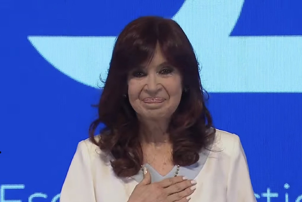 La reacción de Cristina Kirchner cuando le cantaron presidenta
