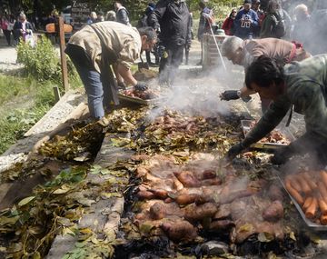 Bariloche celebra la Fiesta Nacional del Curanto en Colonia Suiza: de qué se trata