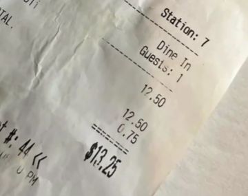 Una moza quedó en shock por una propina desproporcionada