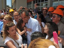 scioli agradecio las distintas muestras de respaldo scioli agradecio las distintas muestras de respaldo