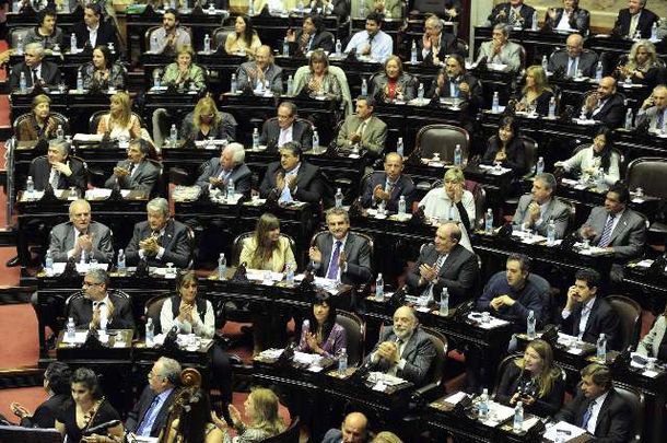 Críticas de la oposición al proyecto para expropiar la ex Ciccone