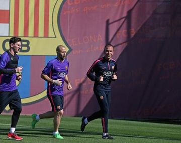 Leo Messi ya entrena y está a punto para el domingo