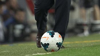 luis segura se reunio con el tata martino para ofrecerle dirigir a la seleccion luis segura se reunio con el tata martino para ofrecerle dirigir a la seleccion