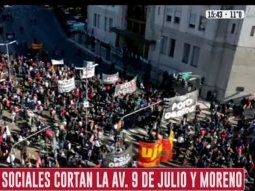 Organizaciones sociales cortan la avenida 9 de Julio y Moreno