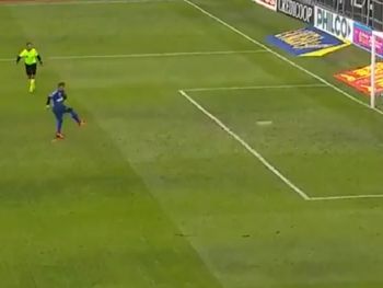 ¿Qué hizo? El arquero de Patronato pateó un penal y el resultado fue horroroso