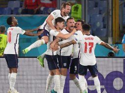 Euro: Inglaterra goleó y eliminó a Ucrania