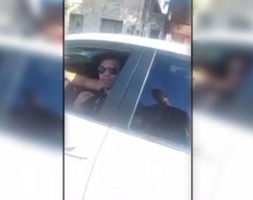 Suspendieron la licencia de conducir del comisario que quiso chapear con su cargo