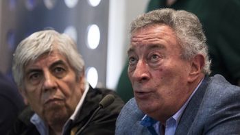 segura le dio un cargo en afa a moyano, que decidira sobre el dinero del futbol segura le dio un cargo en afa a moyano, que decidira sobre el dinero del futbol