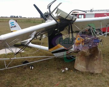 Una avioneta cayó al costado de la ruta 36: el piloto logró sobrevivir