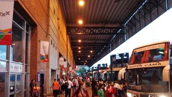 La Terminal Tres Cruces registró un incremento de 12% interanual en el inicio del fin de semana largo. La Terminal Tres Cruces registró un incremento de 12% interanual en el inicio del fin de semana largo.