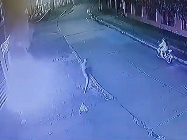 Balearon y quemaron el Sindicato de la Carne en Rosario