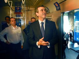 randazzo anuncio la compra de 300 vagones para el roca randazzo anuncio la compra de 300 vagones para el roca