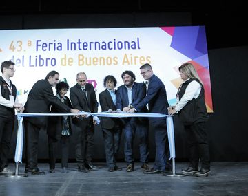 Avelluto estuvo en la inauguración de la 43° Feria Internacional del Libro