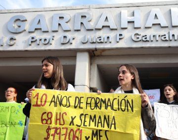 Marchan médicos y familiares de pacientes del Hospital Garrahan: gran operativo de seguridad