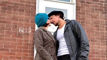 el besazo de dai fernandez a nico vazquez en los premios ace: amo lo que hacemos el besazo de dai fernandez a nico vazquez en los premios ace: amo lo que hacemos