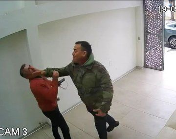 Video: brutal golpiza a un comerciante por no pagar una deuda