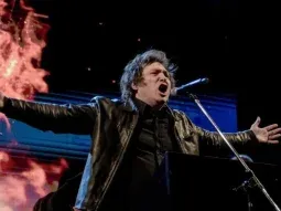 Denunciaron a Javier Milei por incitación a la violencia por su discurso en Parque Lezama