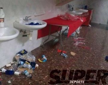 En Valencia acusan al Real Madrid de arrasar un vestuario