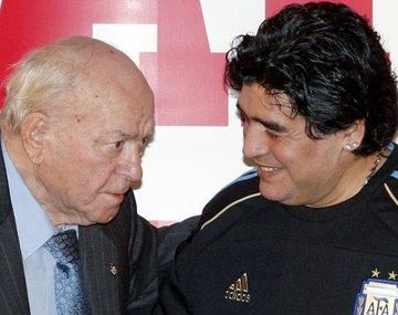 Maradona lamentó la muerte de Di Stéfano: Fue un maestro para mí