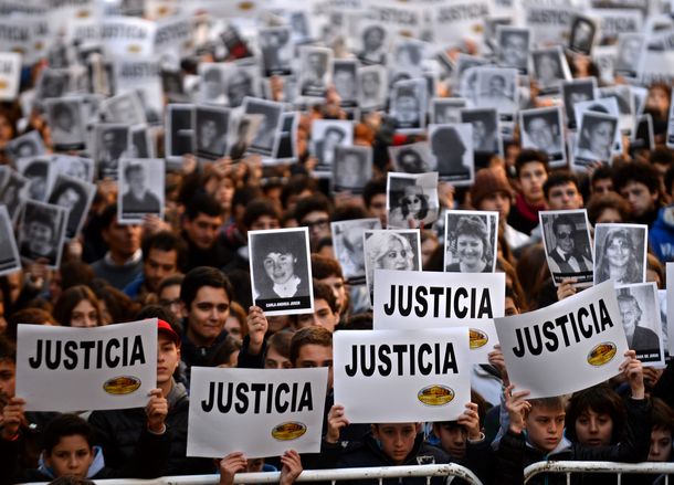 AMIA: a 20 años del atentado, familiares piden la derogación del memorándum con Irán