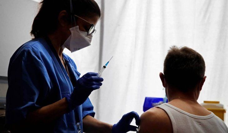 Cómo anotarse para la vacuna en la Ciudad: se habilitó para personas de entre 30 y 34 años