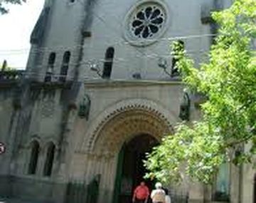 Asaltaron una iglesia en Palermo y detuvieron a los ladrones