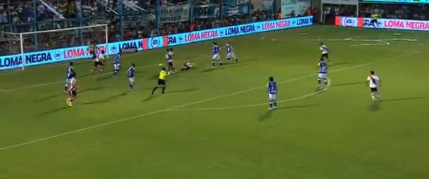 Otra vez los errores arbitrales dejaron a River sin triunfo