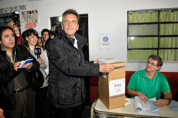 #Elección2015 Votó Massa: Terminemos con el cuento de que en Argentina hay fraude