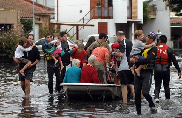 A un año de la inundación, familiares y damnificados recuerdan a las víctimas
