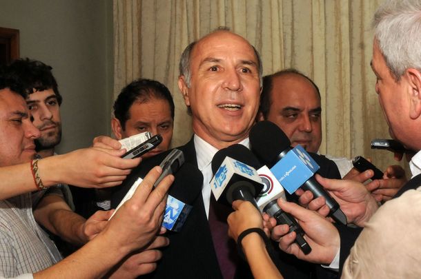 No se ha planteado nada con respecto a una reforma constitucional