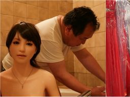 Insólito: se enamoró de una muñeca