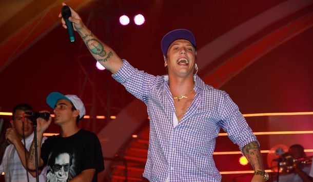 El estado de Whatsapp del Polaco: ¿Dedicado a Gianinna Maradona?