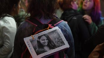 Velan los restos de Anahí Benitez en Lomas de Zamora Velan los restos de Anahí Benitez en Lomas de Zamora