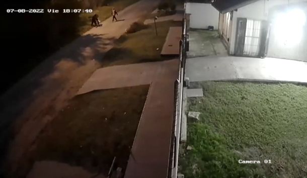 Dos hombres abordaron a una mujer hipoacúsica y le robaron su implante coclear.