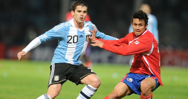 Gago fue desafectado del plantel y en su lugar ingresa Braña