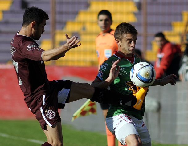 En deuda: Huracán y Lanús aburrieron en un empate sin goles