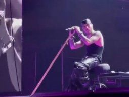 Video: Rauw Alejandro volvió a llorar en el escenario por Rosalía