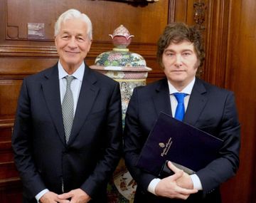 Jamie Dimon, CEO de JP Morgan, junto a Javier Milei.