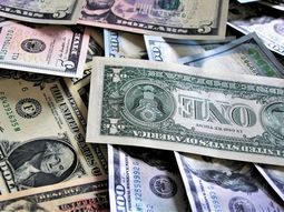 El dólar continúa lejos de la franja de los 38 pesos. El dólar continúa lejos de la franja de los 38 pesos.