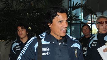 enrique: messi no va a ser mas que maradona aunque gane tres mundiales