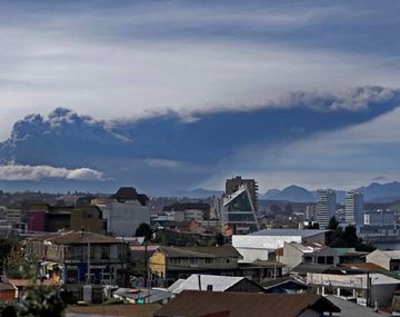 Sigue el alerta por el volcán chileno