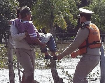 Más de 70 familias evacuadas por la crecida del río Paraná