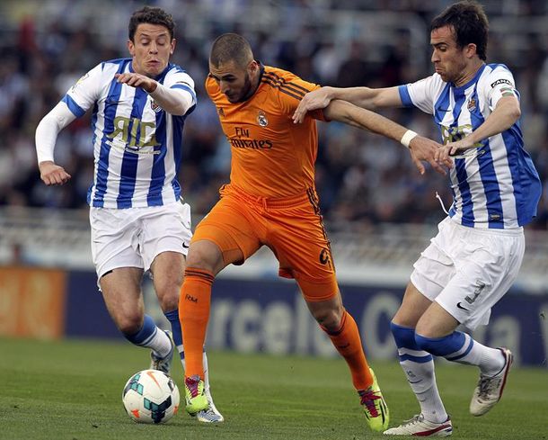 Real Madrid goleó como visitante a la Real Sociedad y sigue de cerca a los de arriba